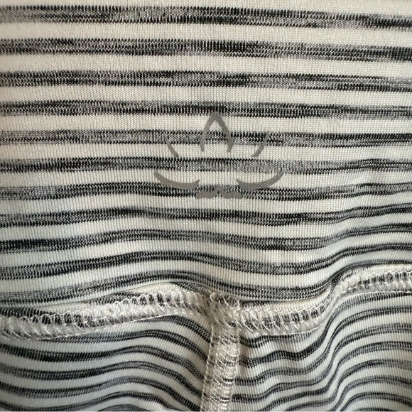 Beyond Yoga | Out of Line Full Length Striped Leggings | Sz M - Picture 5 of 8